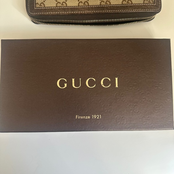 AUTHENTIC Gucci Wallet - Picture 9 of 12
